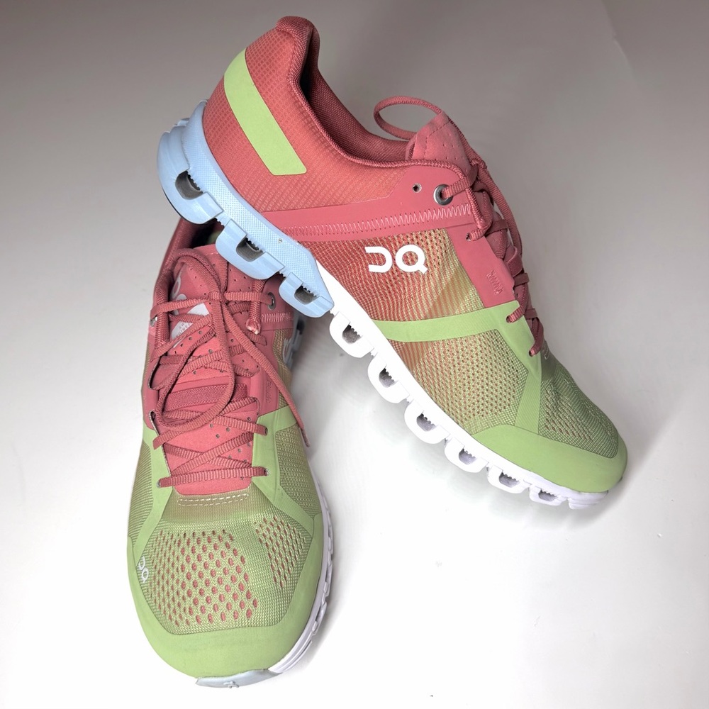 On Cloud Women’s Cloudflow Swiss Engineering Runn… - image 7